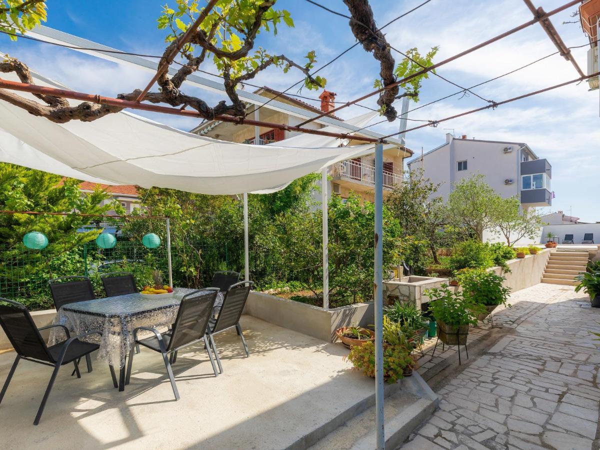 Apartment Laura By Interhome Pula Buitenkant foto